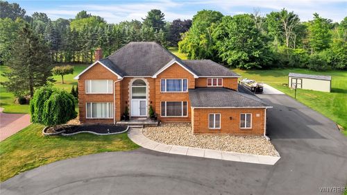 68 Rolling Woods Ln, West Seneca, NY, 14224-4149 | Card Image