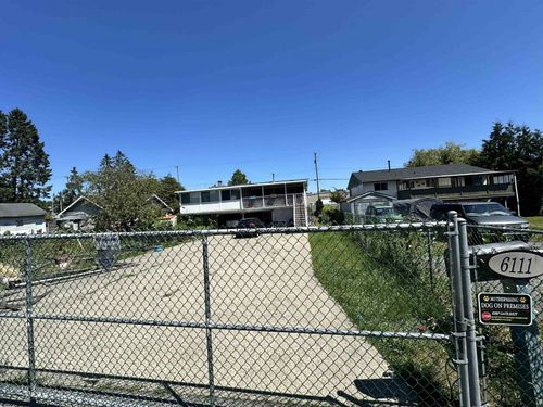 6111 176 St, Surrey, BC, V3S4E8 | Card Image