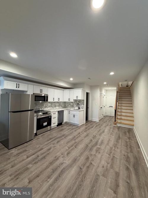 3923 Roland Ave, BALTIMORE, MD, 21211-2019 | Card Image