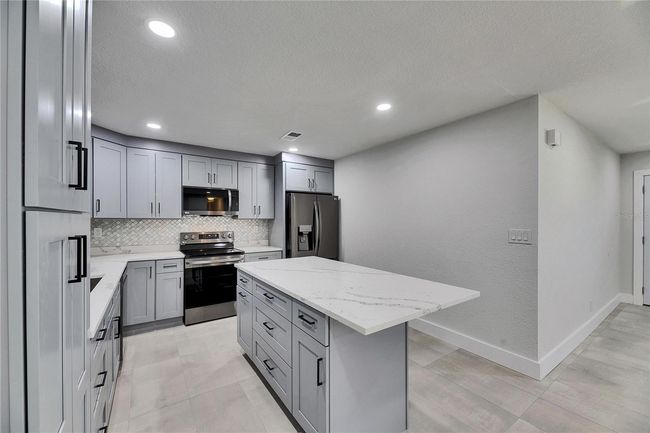 APT-1 - 1025 Apollo Beach Blvd, Condo with 3 bedrooms, 2 bathrooms and null parking in APOLLO BEACH FL | Image 9