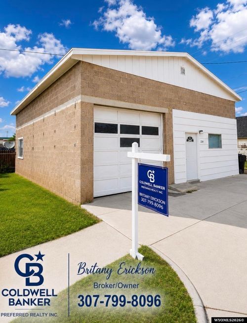 224 4th Street, Evanston, WY, 82930 | Card Image