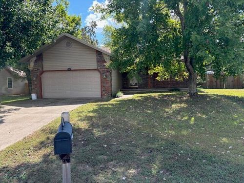 126 Bradley Ct, Highlandville, MO, 65669-8392 | Card Image