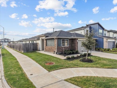 12820 Harlesden Ln, Houston, TX, 77047-2221 | Card Image