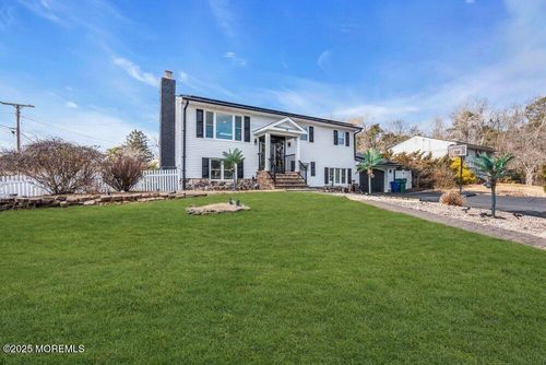 19 Beacon St, Jackson, NJ, 08527-2420 | Card Image