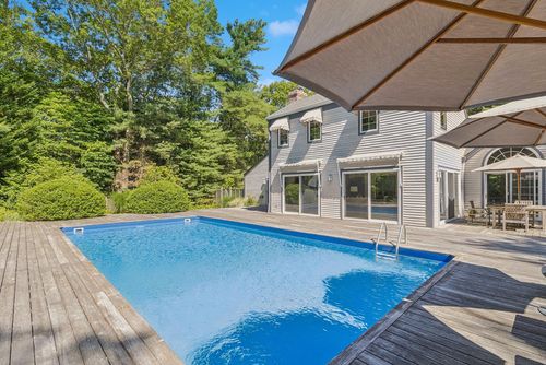 530 Hands Creek Rd, East Hampton, NY, 11937-3408 | Card Image