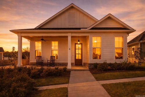 11 W Citron, Bryant, AR, 72022-8394 | Card Image