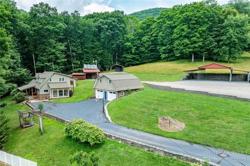 1861 Vanderpool Rd, Vilas, NC, 28692-8935 | Card Image