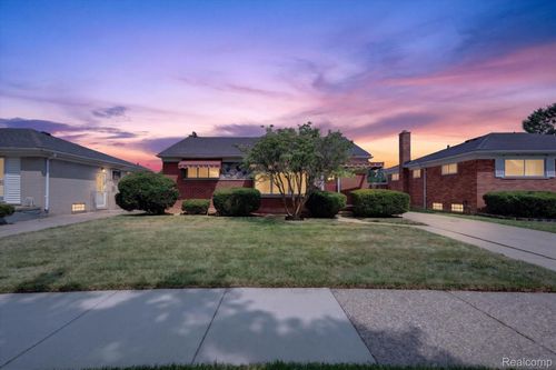 24894 Raven Ave, Eastpointe, MI, 48021-1453 | Card Image