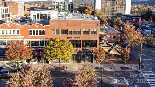 124 College St, Asheville, NC, 28801-3011 | Card Image