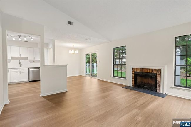 7 Eakens Ct, Condo with 2 bedrooms, 1 bathrooms and null parking in Mahwah NJ | Image 12