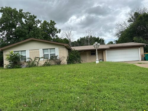 112 E Dawn Dr, Robinson, TX, 76706-4802 | Card Image