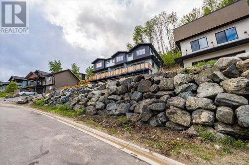 932-1 Redstone Dr, Rossland, BC, V0G1Y0 | Card Image