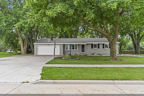 2899 W 9th Avenue, OSHKOSH, WI, 54904 | Card Image