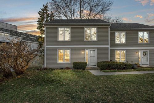 c1-s6-s1-490 S Lawson Drive, Green Lake, WI, 54941 | Card Image
