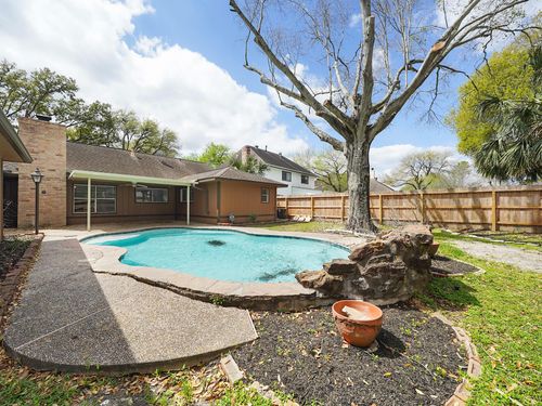 14202 Piping Rock Ln, Houston, TX, 77077-5217 | Card Image