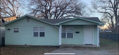 921 2nd St, Cushing, OK, 74023-4134 | Card Image