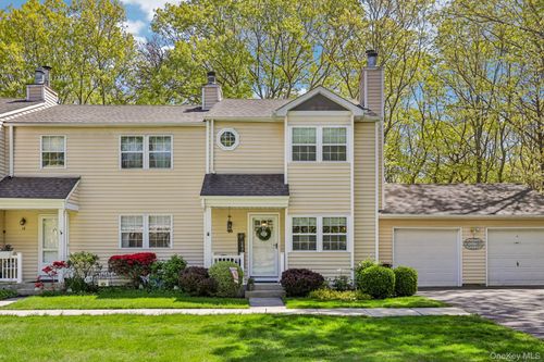 13 Rutledge Commons, Brookhaven, NY, 11980 | Card Image