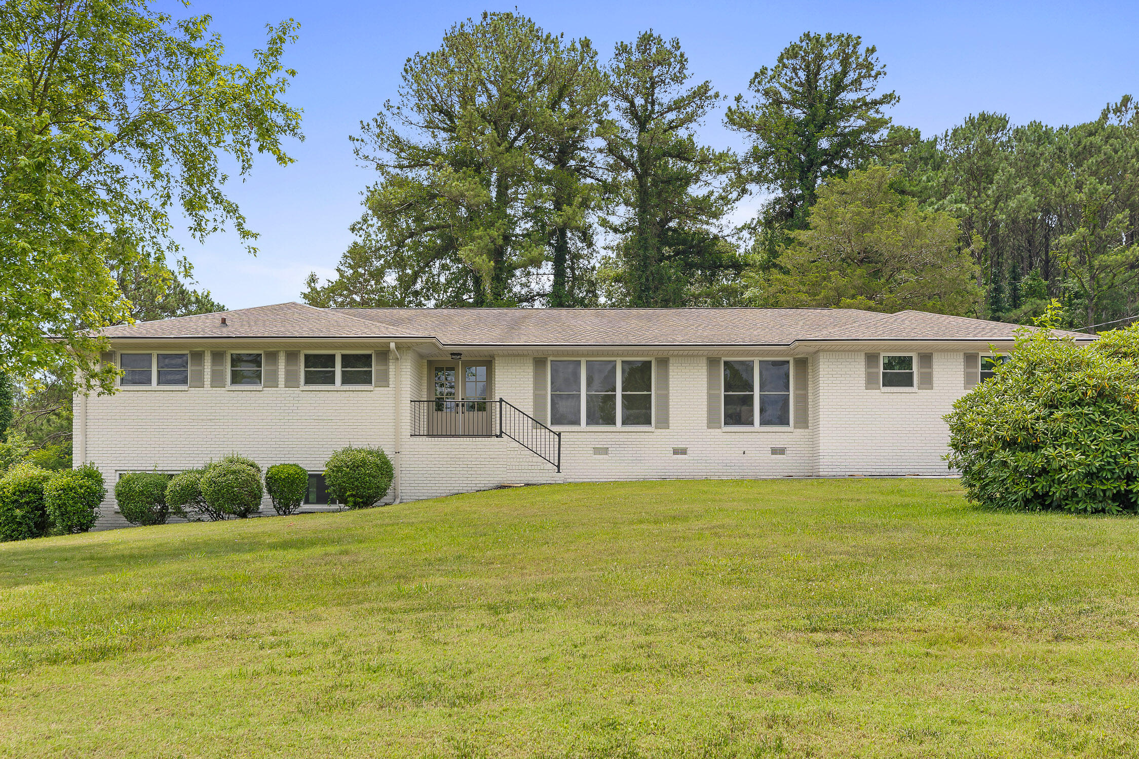 Linda Sue Dr, Dalton, GA 30721