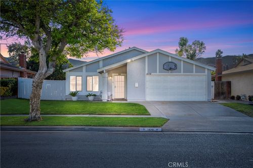 1478 Dyer Way, Corona, CA, 92882-3859 | Card Image