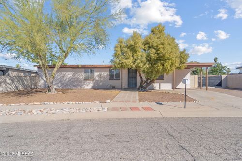 7739 E Pecan St, Tucson, AZ, 85730-4307 | Card Image