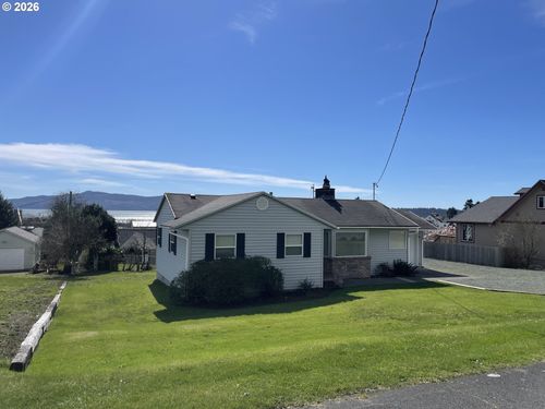 805 Birch Ave, Garibaldi, OR, 97118-1009 | Card Image