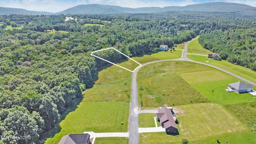 41 Estate Loop Trl, Crossville, TN, 38555 | Card Image