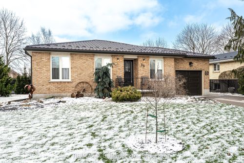 35 Sparling Cres, St Marys, ON, N4X0A2 | Card Image