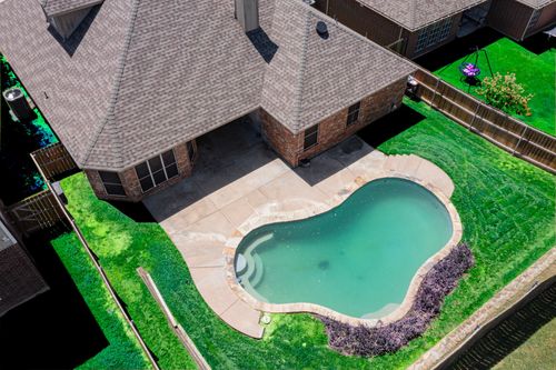 839 Evergreen Ln, Burleson, TX, 76028-8411 | Card Image