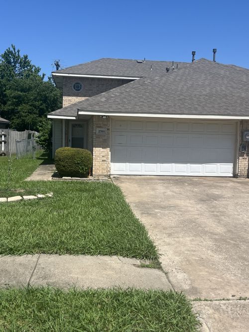 2760 Sunset Strip Ave, Glenn Heights, TX, 75154-2028 | Card Image