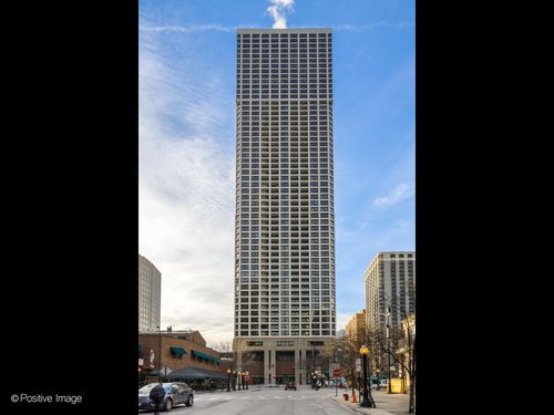 1d-1030 N State St, Chicago, IL, 60610-5476 | Card Image
