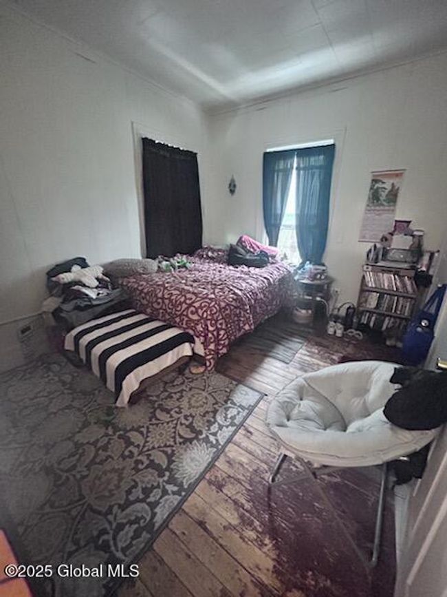 Unit 1 Bedroom 1 | Image 8
