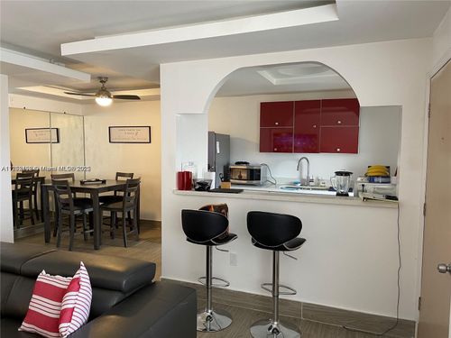 apt-209-16900 Ne 14th Ave, North Miami Beach, FL, 33162-2878 | Card Image