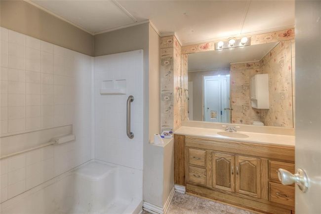 330 Oak Tree Dr, House other with 3 bedrooms, 2 bathrooms and 2 parking in Pointblank TX | Image 25