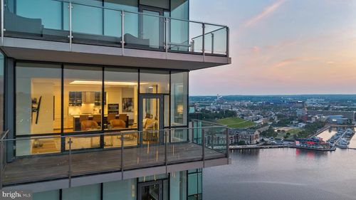2303-300 International Dr, BALTIMORE, MD, 21202-4981 | Card Image