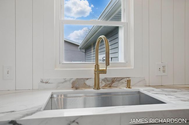 75-web-or-mls-753-savidge-st | Image 10