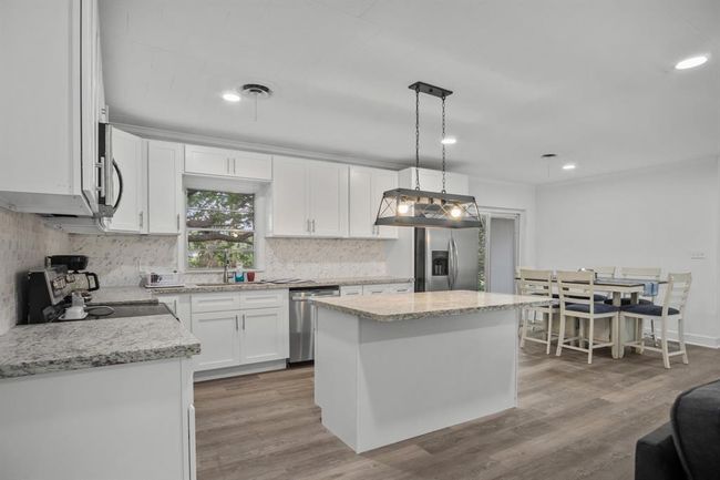 227 Hale, House other with 3 bedrooms, 2 bathrooms and 4 parking in Winnie TX | Image 15