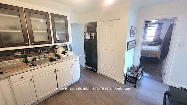 260 Prospect St S, Home with 4 bedrooms, 2 bathrooms and 2 parking in Hamilton ON | Image 10