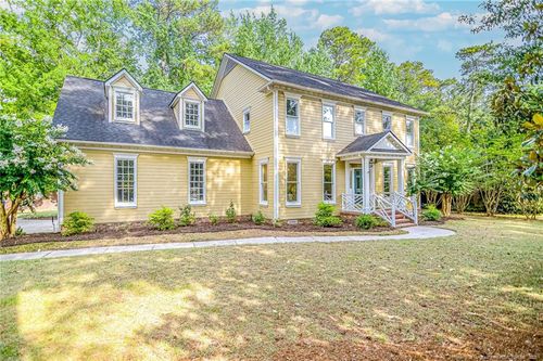 3303 Quarry Dr, Fayetteville, NC, 28303-4620 | Card Image