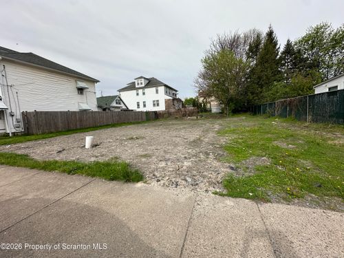 8 Chandler Street, Wilkes Barre, PA, 18705 | Card Image