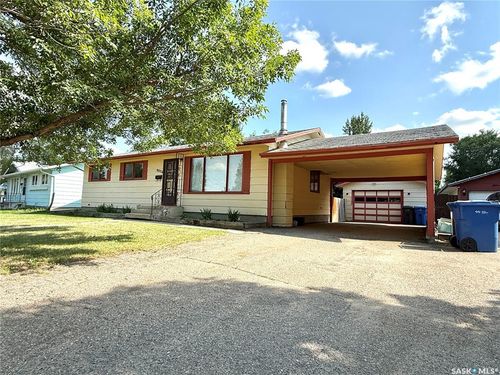 9026 Mitchell Ave, North Battleford, SK, S9A3J7 | Card Image