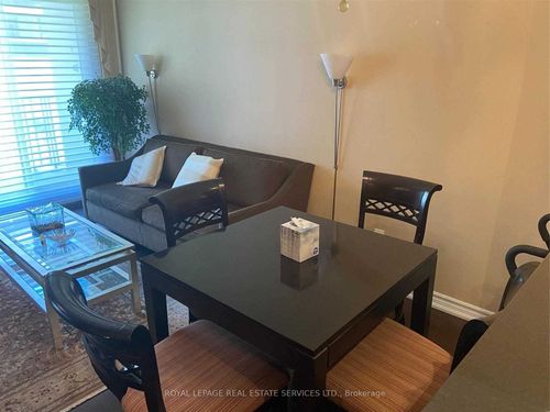 409-4200 Bathurst St, North York, ON, M3H6C7 | Card Image