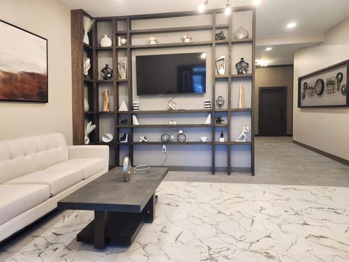 207-384 Main St, Salem, NH, 03079-2412 | Card Image