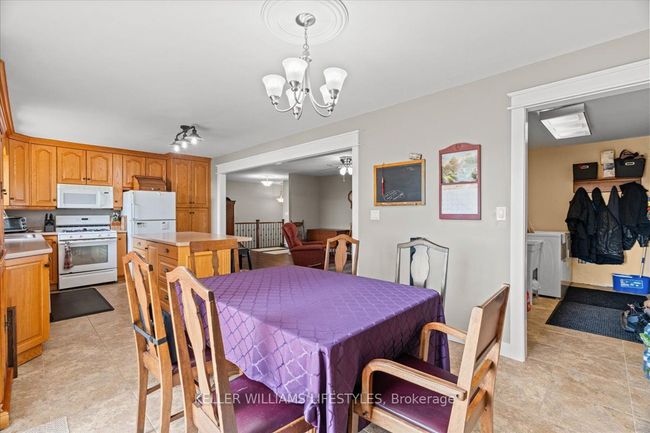 4609 Douglas Line, House other with 4 bedrooms, 2 bathrooms and 5 parking in Town Of Plympton Wyoming ON | Image 14
