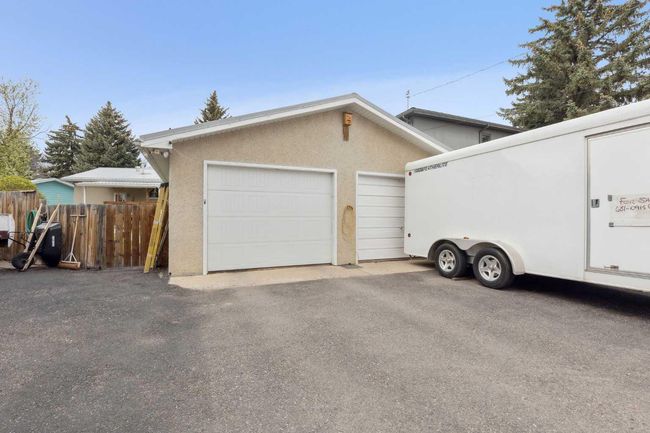 201 11 Ave Sw, House other with 4 bedrooms, 2 bathrooms and 4 parking in High River AB | Image 36