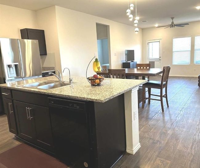 404 Andover Ln, House other with 4 bedrooms, 3 bathrooms and 2 parking in Uhland TX | Image 7