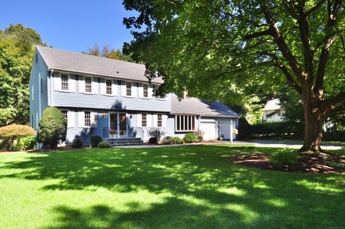 12 Kingsbridge, Avon, CT, 06001-2916 | Card Image