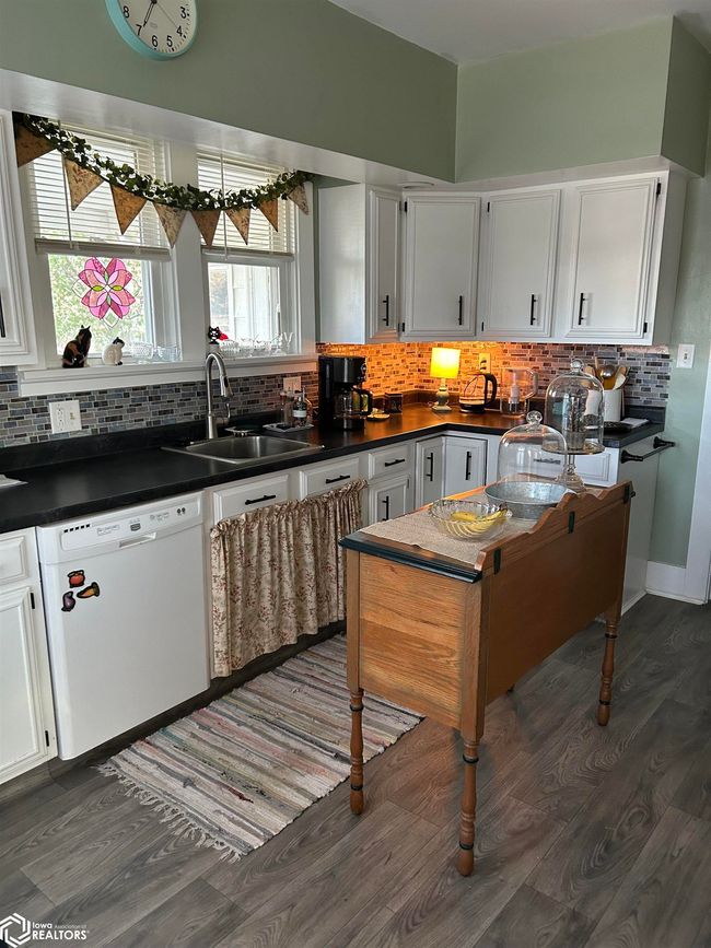 311 5 Th St, Home with 2 bedrooms, 2 bathrooms and 1 parking in Griswold IA | Image 8