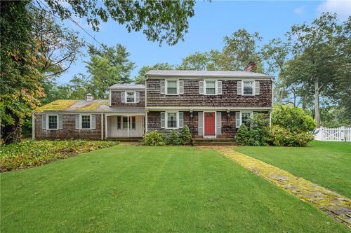 4 Old Chimney Rd, Barrington, RI, 02806-3225 | Card Image