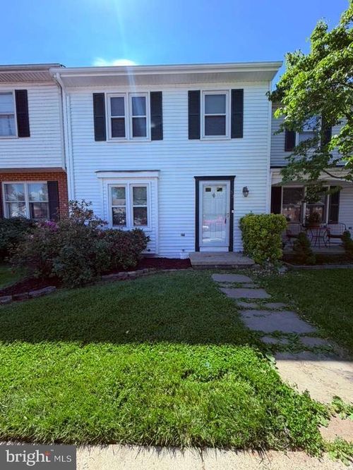 33 Park Pl, LOVETTSVILLE, VA, 20180-8614 | Card Image