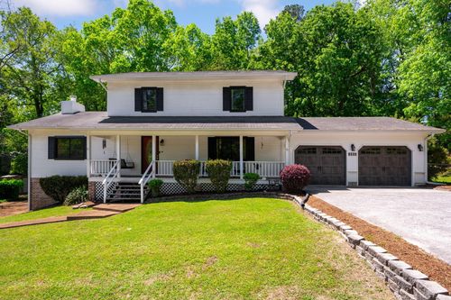 8520 Standifer Gap Rd, Chattanooga, TN, 37421-1316 | Card Image